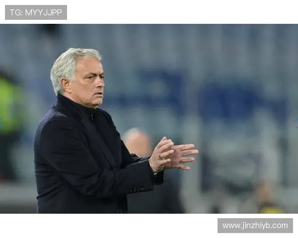 穆里尼奥战术适应欧冠赛场表现稳健，引发广泛热议