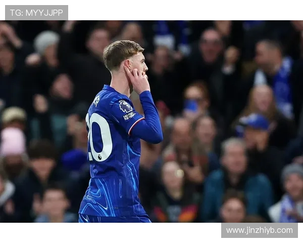 切尔西在英超赛季中的表现令人失望，球队状态持续低迷亟待改善