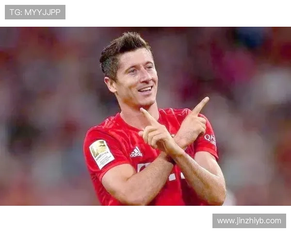 莱万多夫斯基从波兰联赛射手到世界顶级中锋的生涯跃迁路径解析